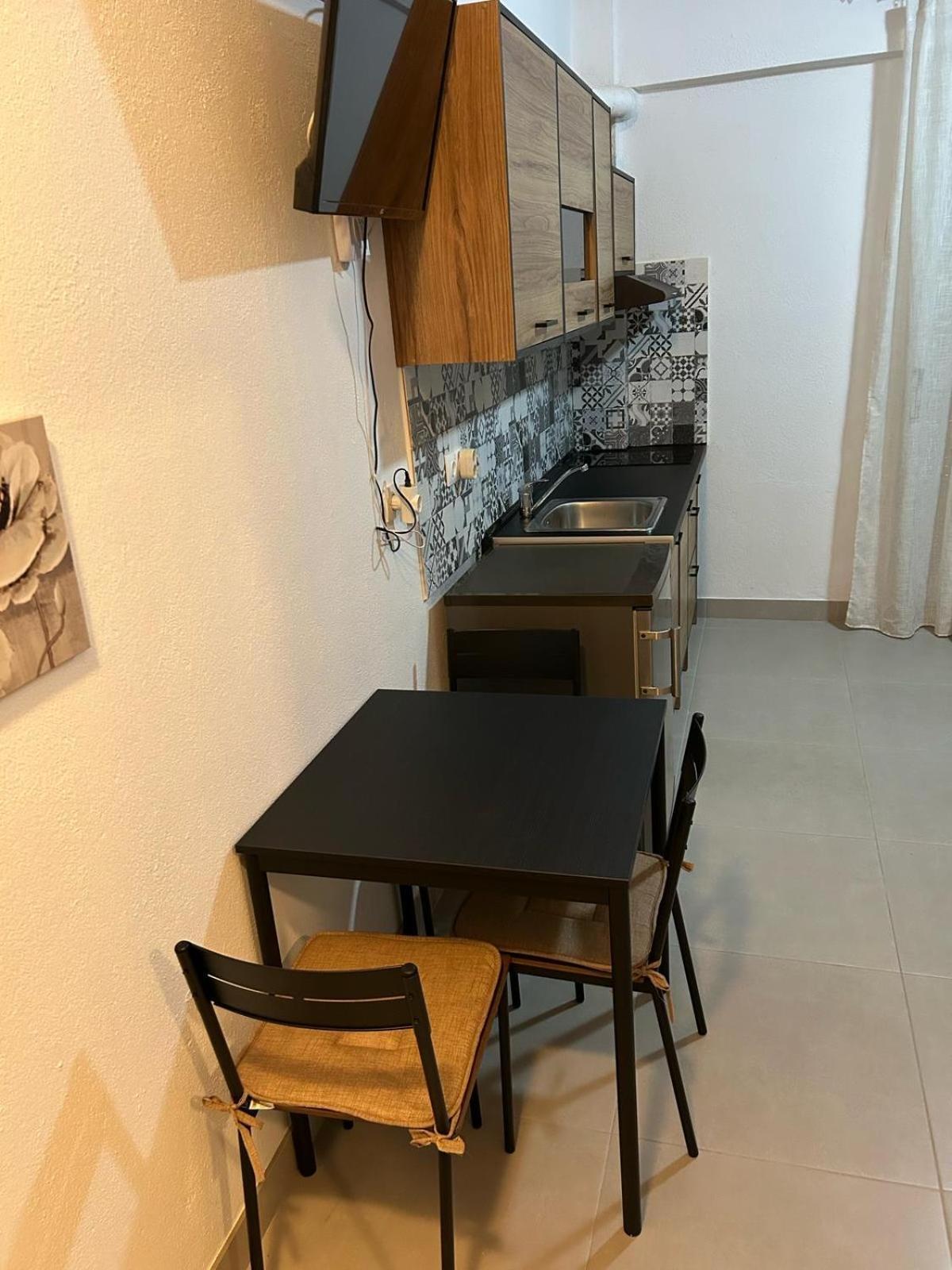 פוליכרונו Mimi'S Apartments מראה חיצוני תמונה
